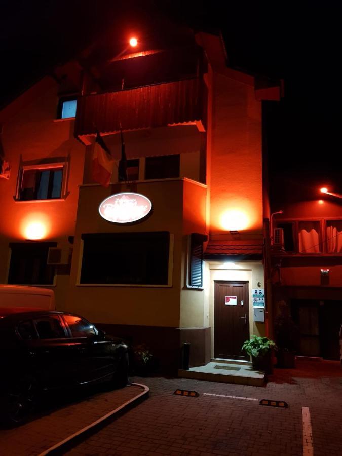 Pensiunea Red Rose Apartments Timisoara Esterno foto